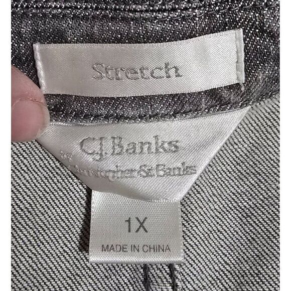 Vintage Inspired Denim Jacket With Floral Embroidery & Button Closure - Picture 9 of 10